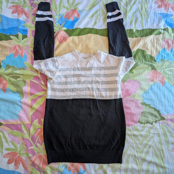 XIOS New York Women's XS Crewneck knit sweater black white Striped Long Sleeves - Picture 1 of 14